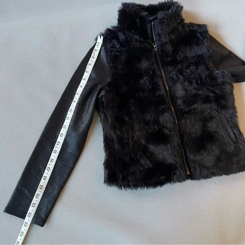 DKNY Vintage Faux Fur Jacket Kids Size XL (Fits Women’s Size Small/Medium)